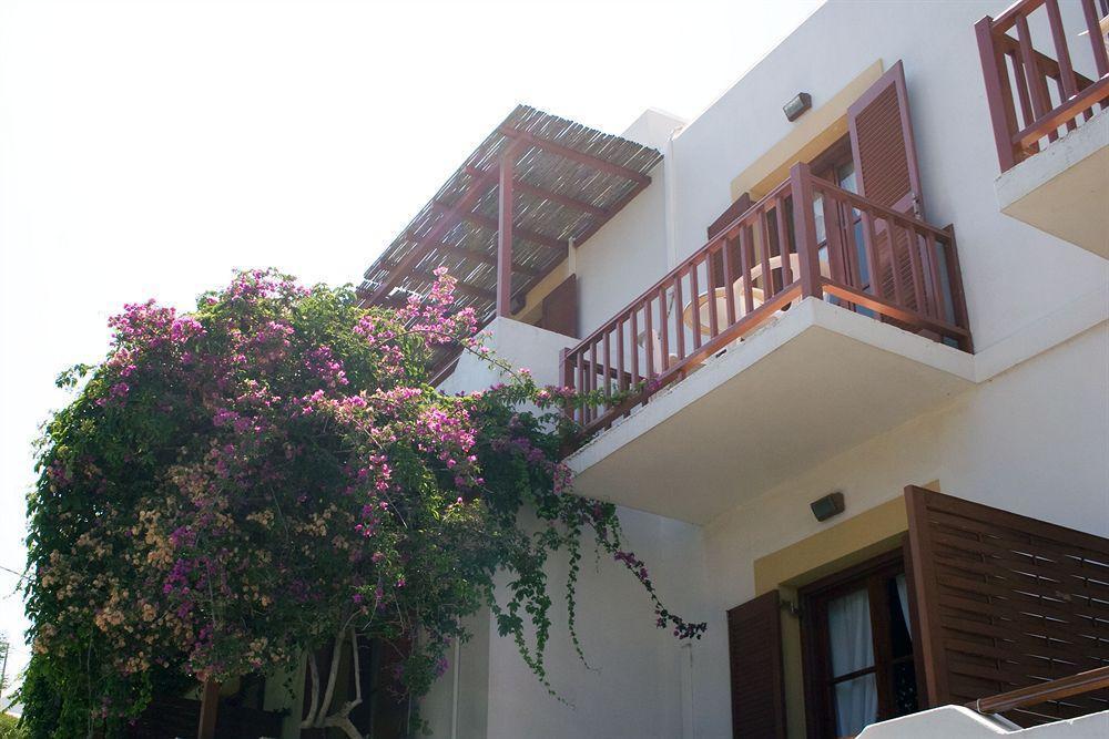 Hotel Manto ناوسا المظهر الخارجي الصورة